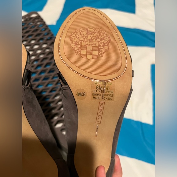 Vince Camuto grey thigh high sandals heels 38 - Picture 11 of 11